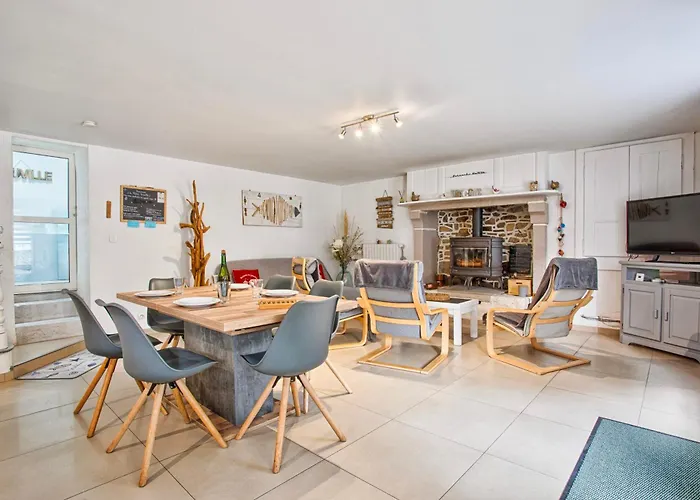 La Glycine à 5 Min De La Hébergement de vacances Siouville-Hague