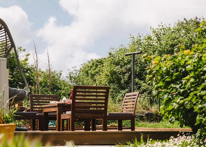 La Glycine à 5 Min De La Siouville-Hague