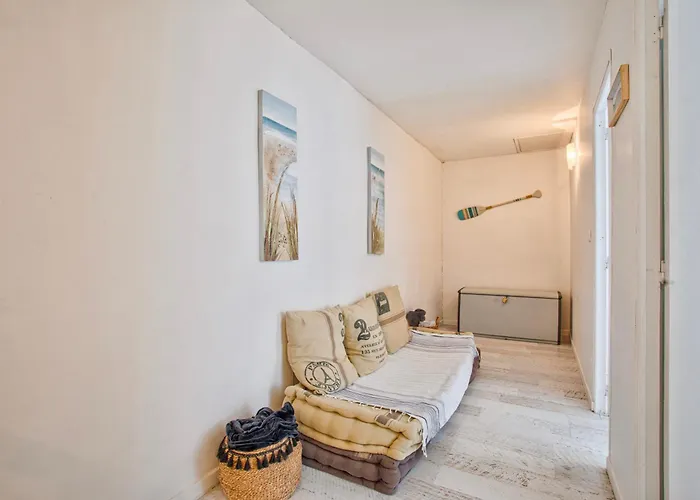 La Glycine à 5 Min De La *